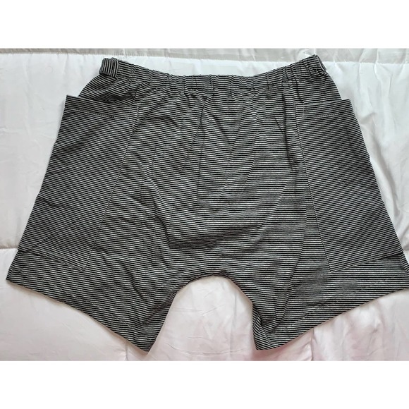 Urine Bag Hiding Underwear- Size Medium - Picture 5 of 5